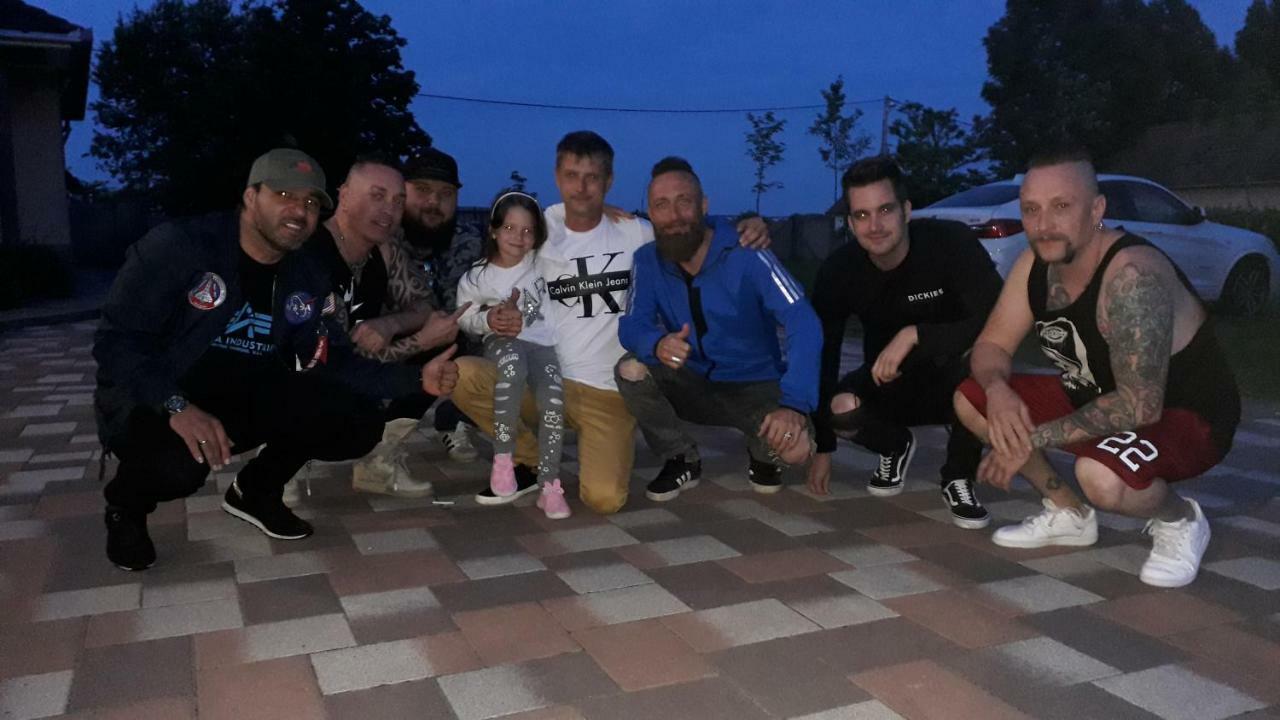 Готель Szerencsecsillag Vendeghaz Кішкйорйош Екстер'єр фото